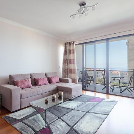 Elegant Apartment With Sea Views By Trip2Portugal ฟุงชาล ภายนอก รูปภาพ