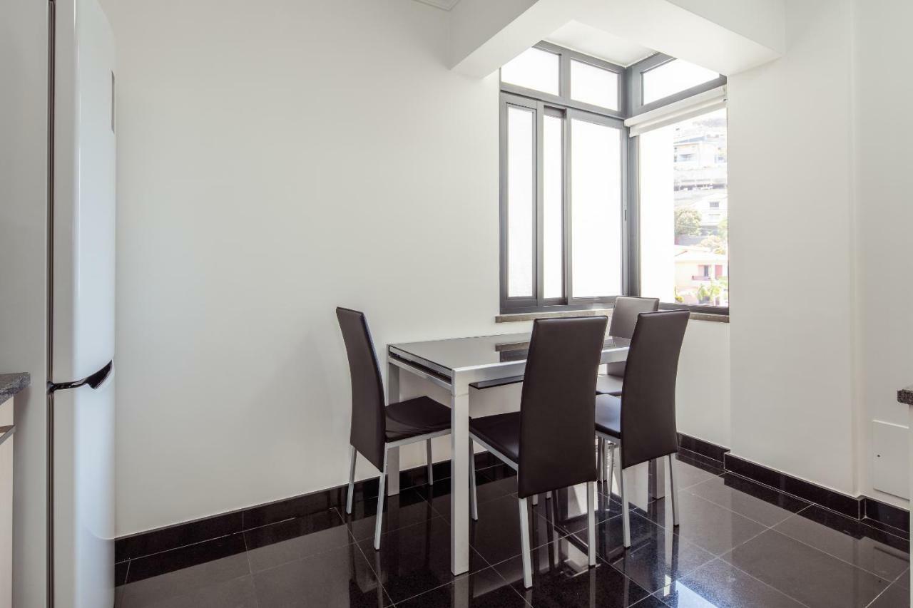 Elegant Apartment With Sea Views By Trip2Portugal ฟุงชาล ภายนอก รูปภาพ
