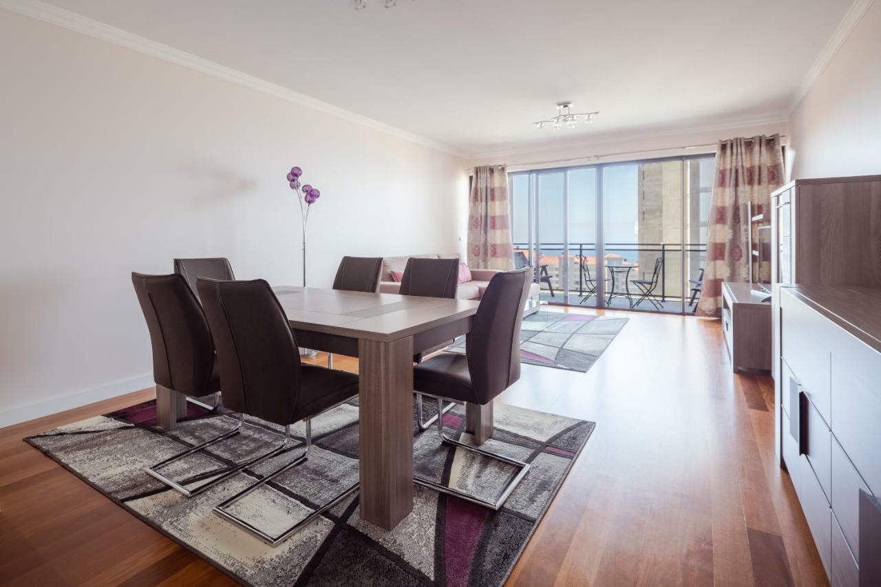 Elegant Apartment With Sea Views By Trip2Portugal ฟุงชาล ภายนอก รูปภาพ