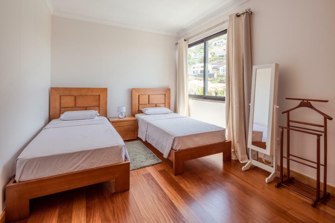Elegant Apartment With Sea Views By Trip2Portugal ฟุงชาล ภายนอก รูปภาพ