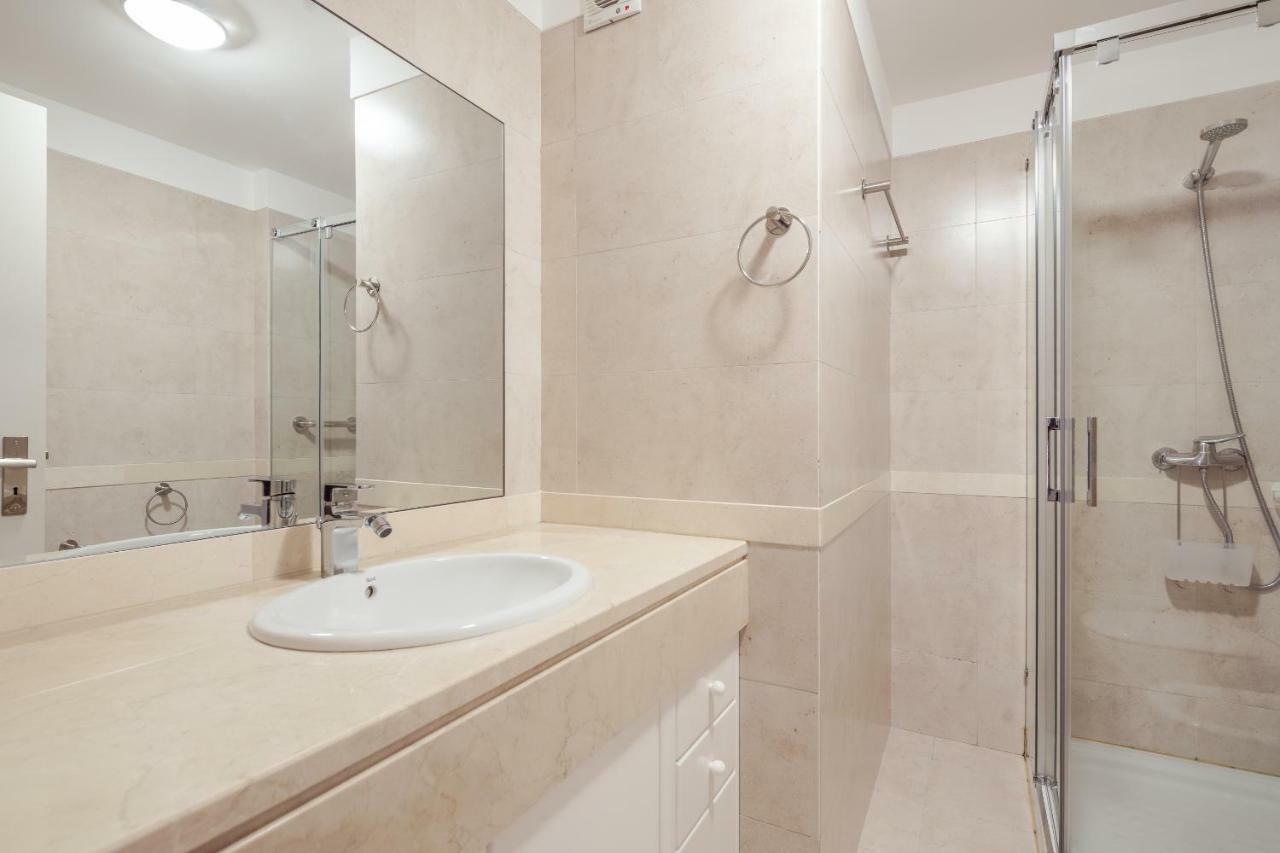 Elegant Apartment With Sea Views By Trip2Portugal ฟุงชาล ภายนอก รูปภาพ
